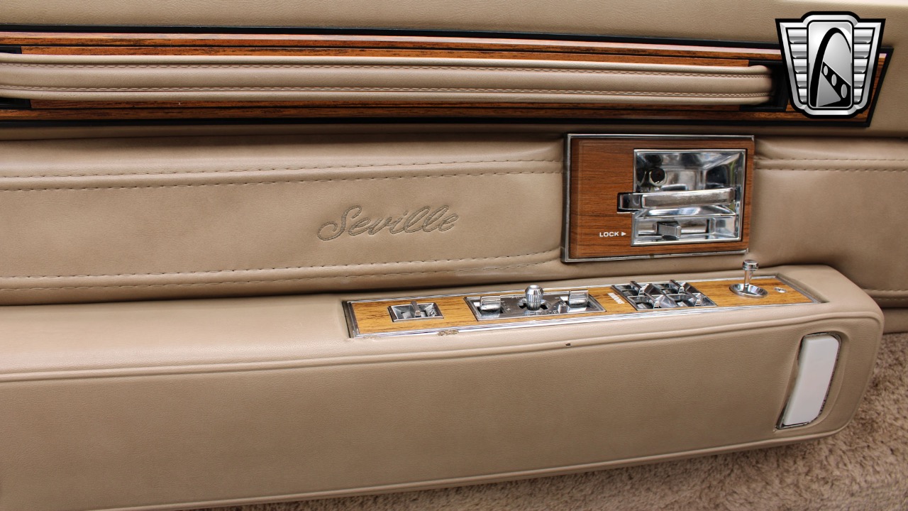 1985 Cadillac Seville 74