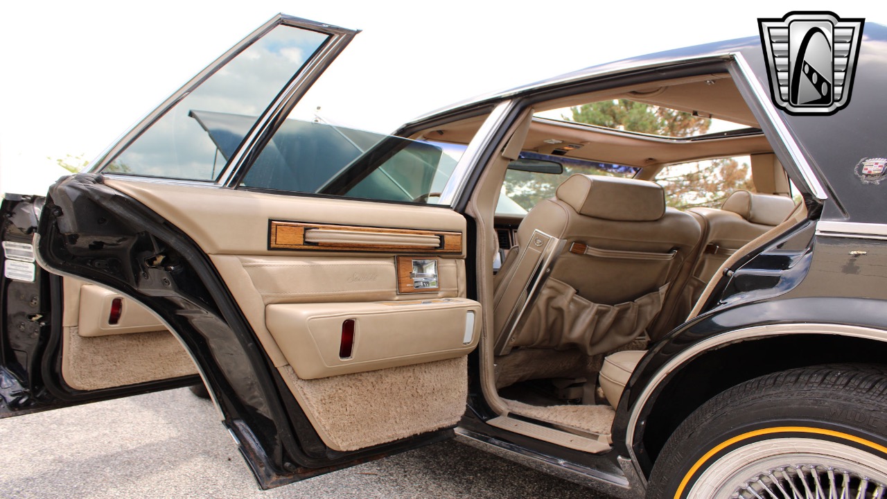 1985 Cadillac Seville 93
