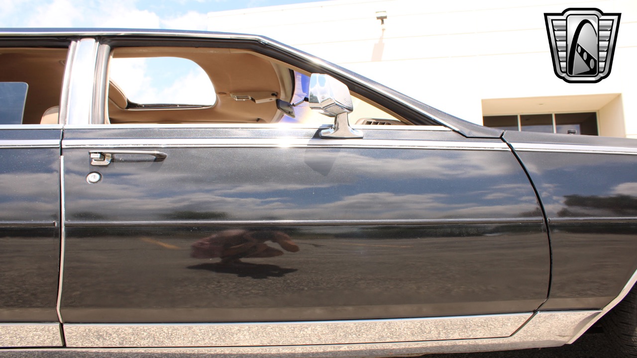 1985 Cadillac Seville 52