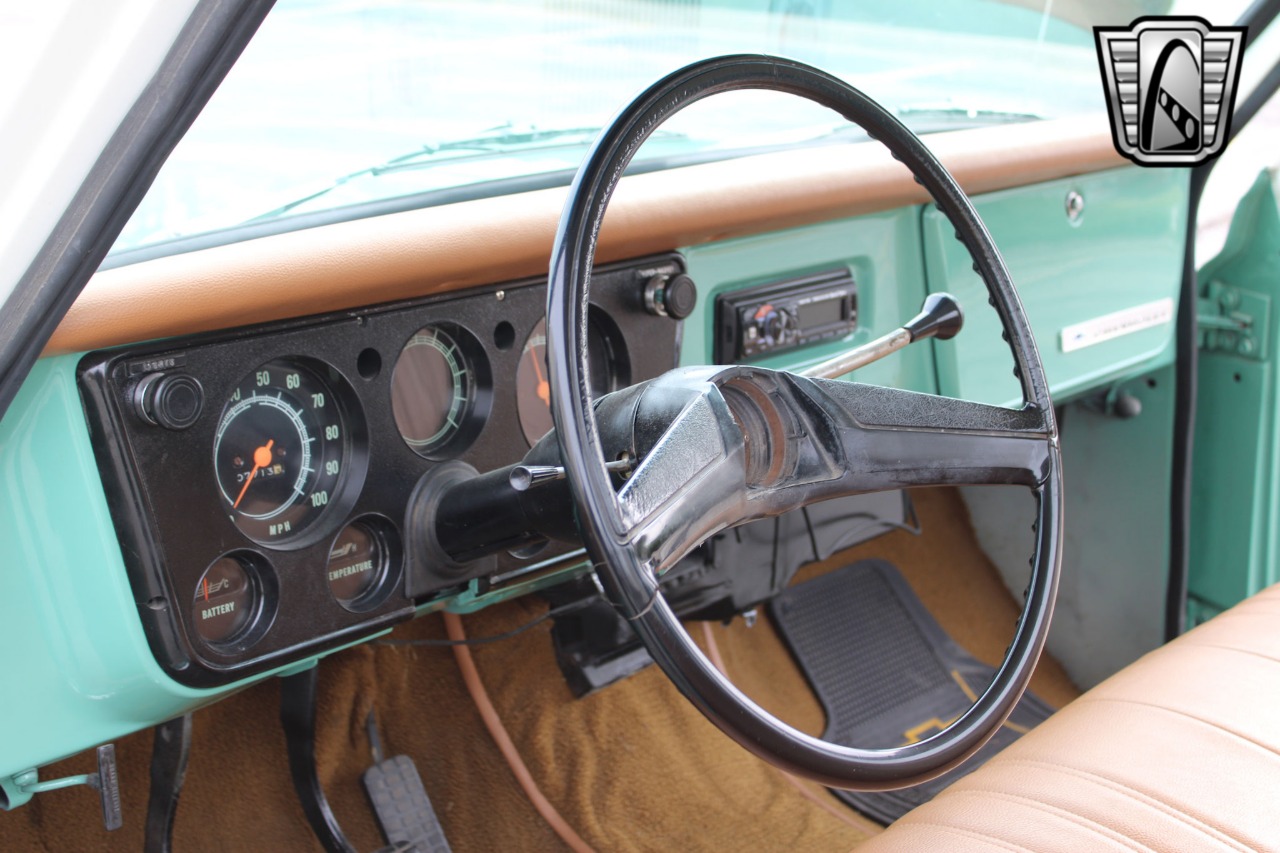 1969 Chevrolet C 10 28