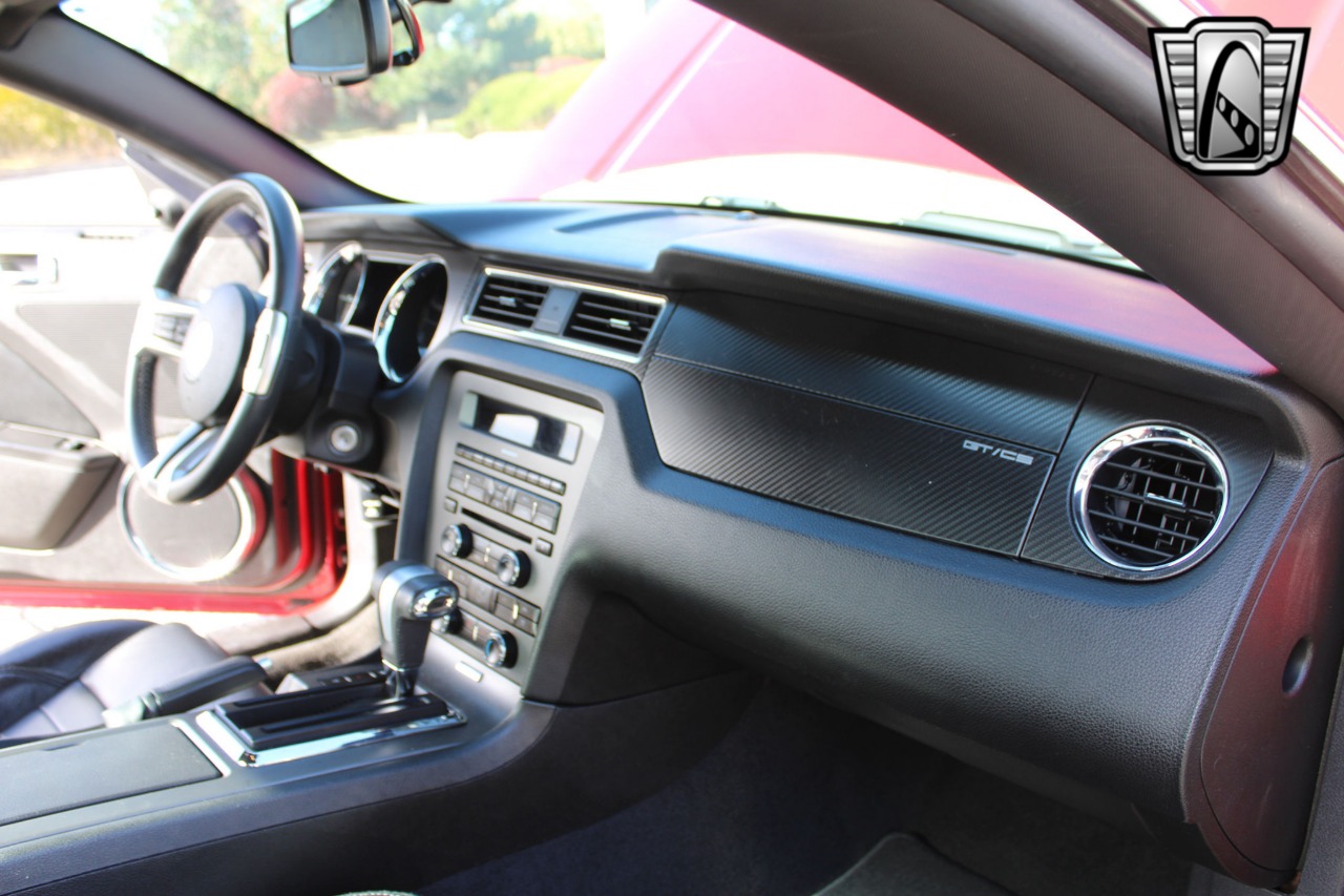 2011 Ford Mustang 31