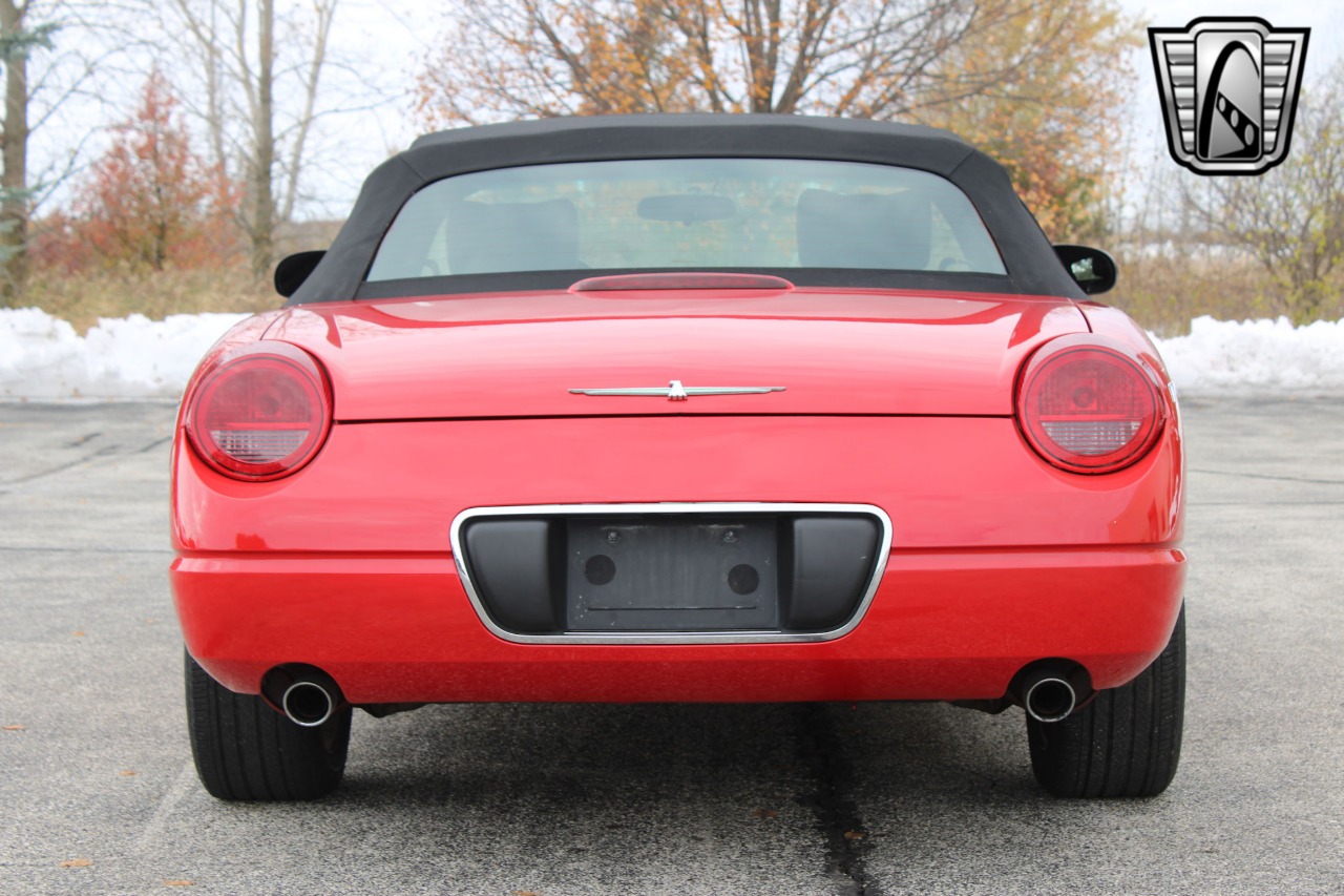 2002 Ford Thunderbird 32