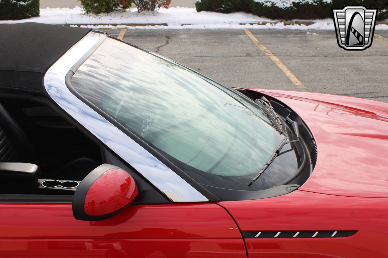 2002 Ford Thunderbird 79