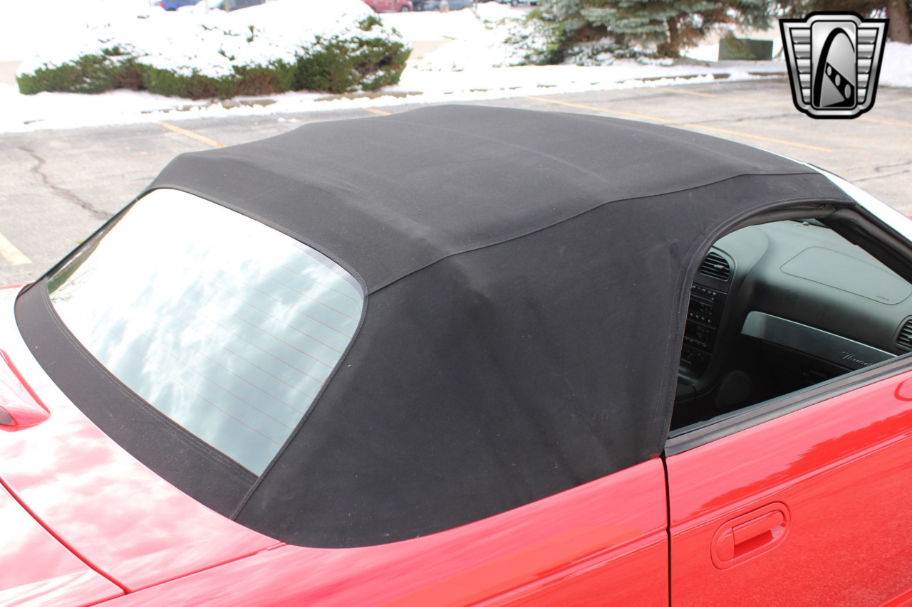 2002 Ford Thunderbird 12