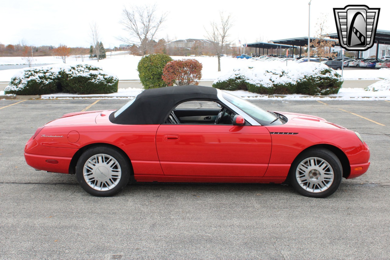 2002 Ford Thunderbird 8