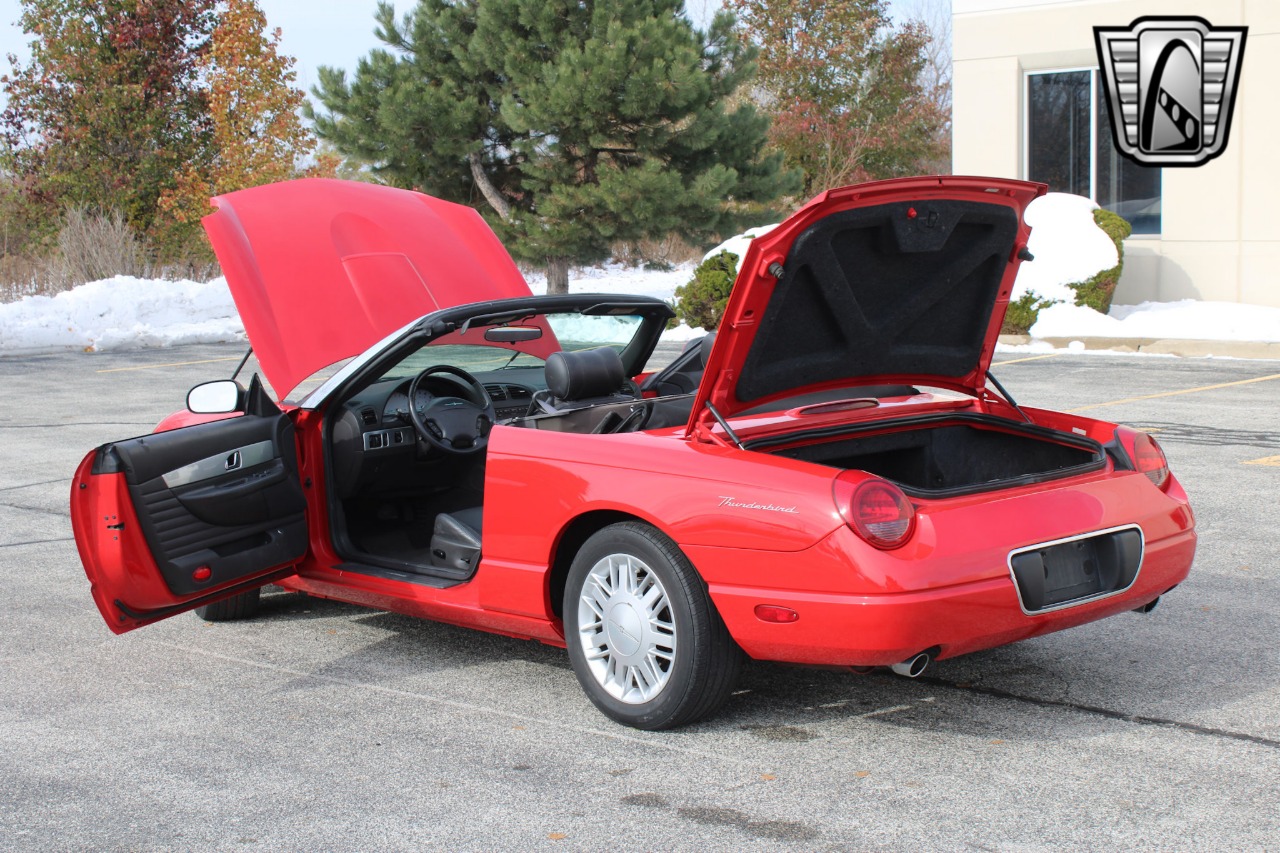 2002 Ford Thunderbird 16