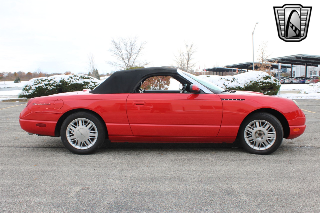 2002 Ford Thunderbird 9