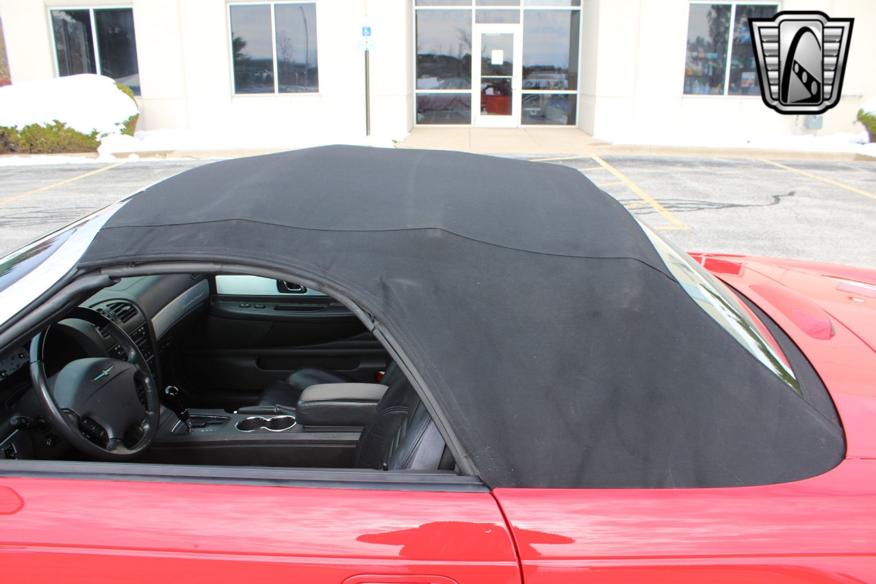 2002 Ford Thunderbird 13