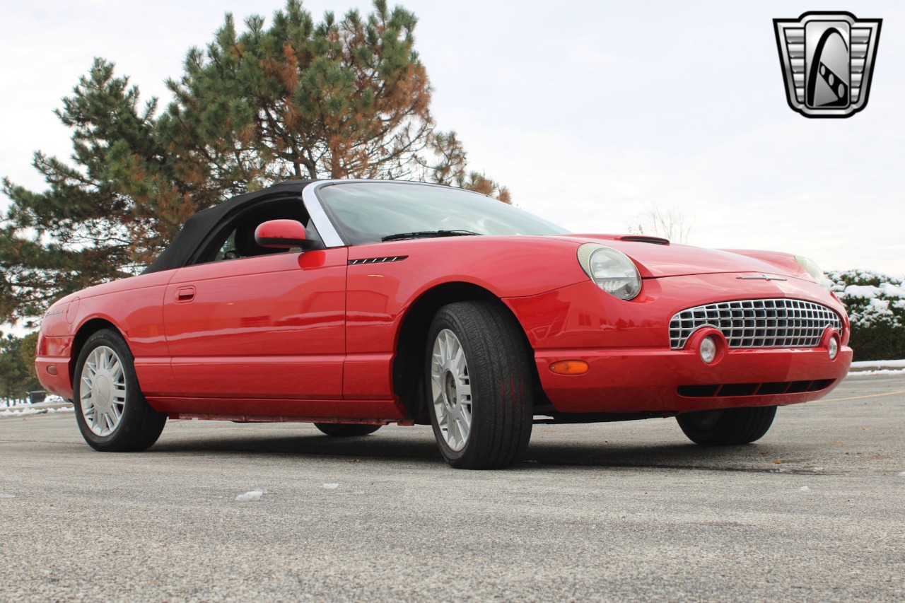 2002 Ford Thunderbird 33