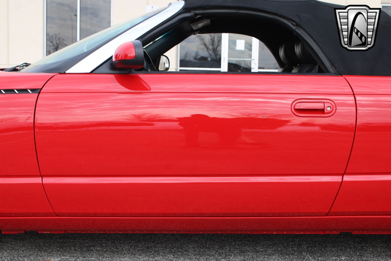 2002 Ford Thunderbird 58