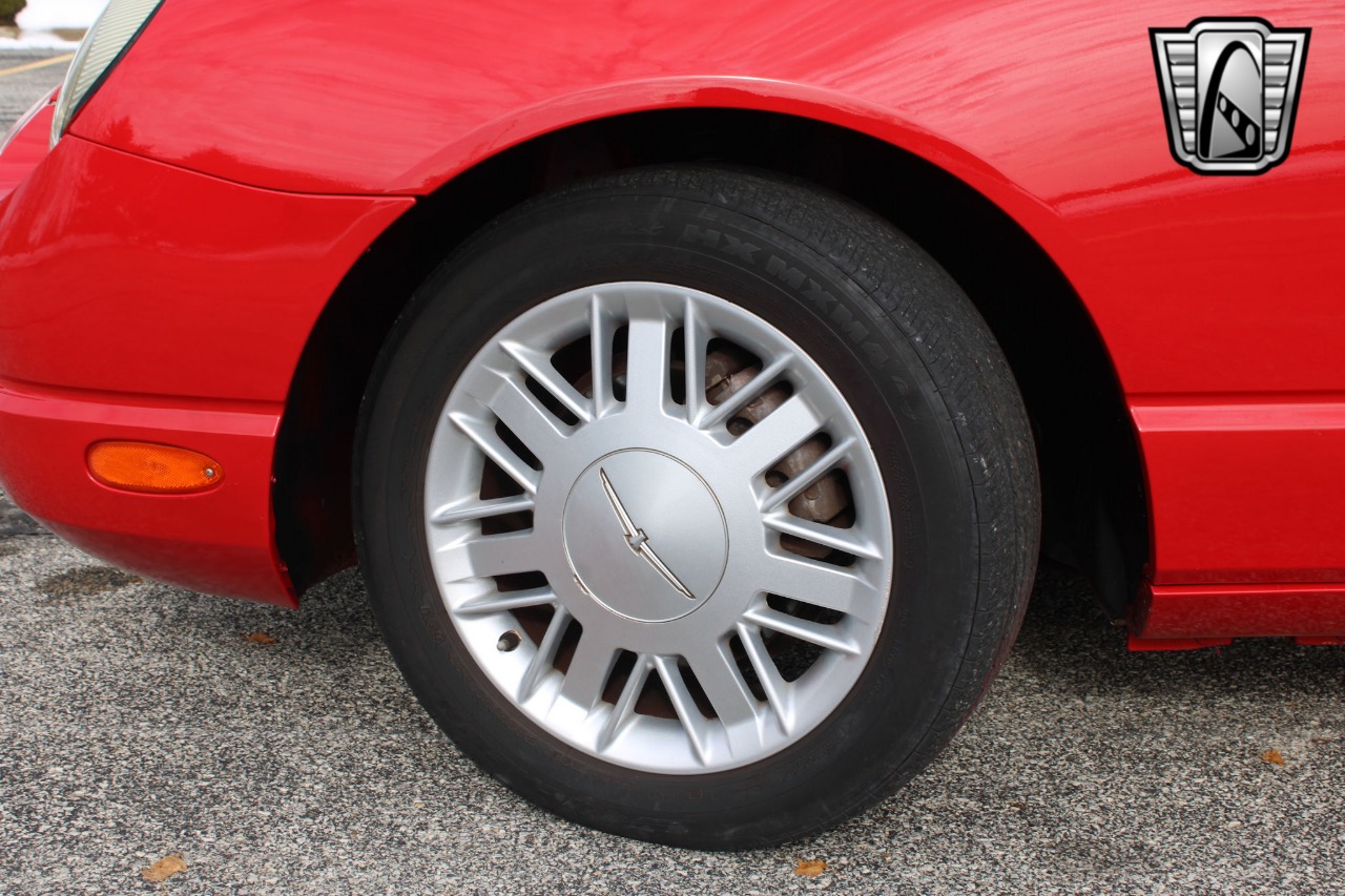 2002 Ford Thunderbird 82