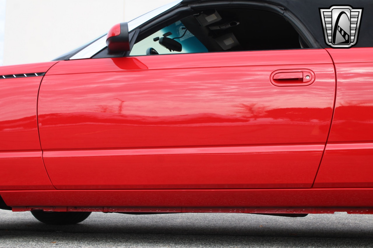 2002 Ford Thunderbird 59