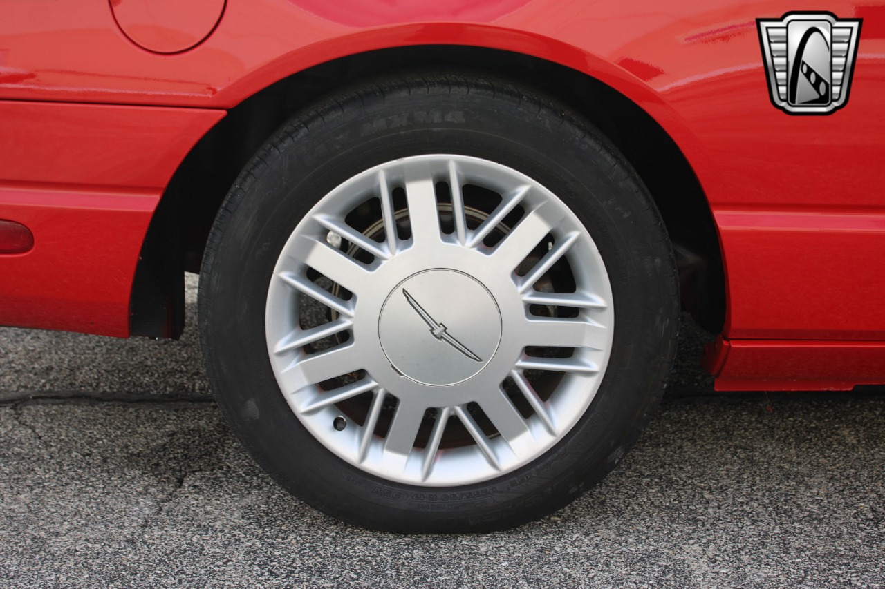 2002 Ford Thunderbird 85