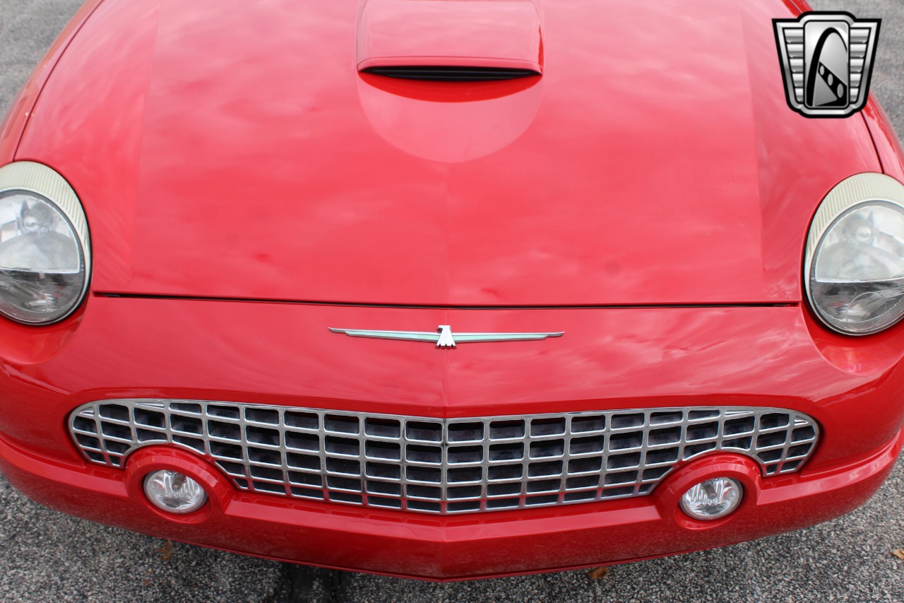 2002 Ford Thunderbird 36