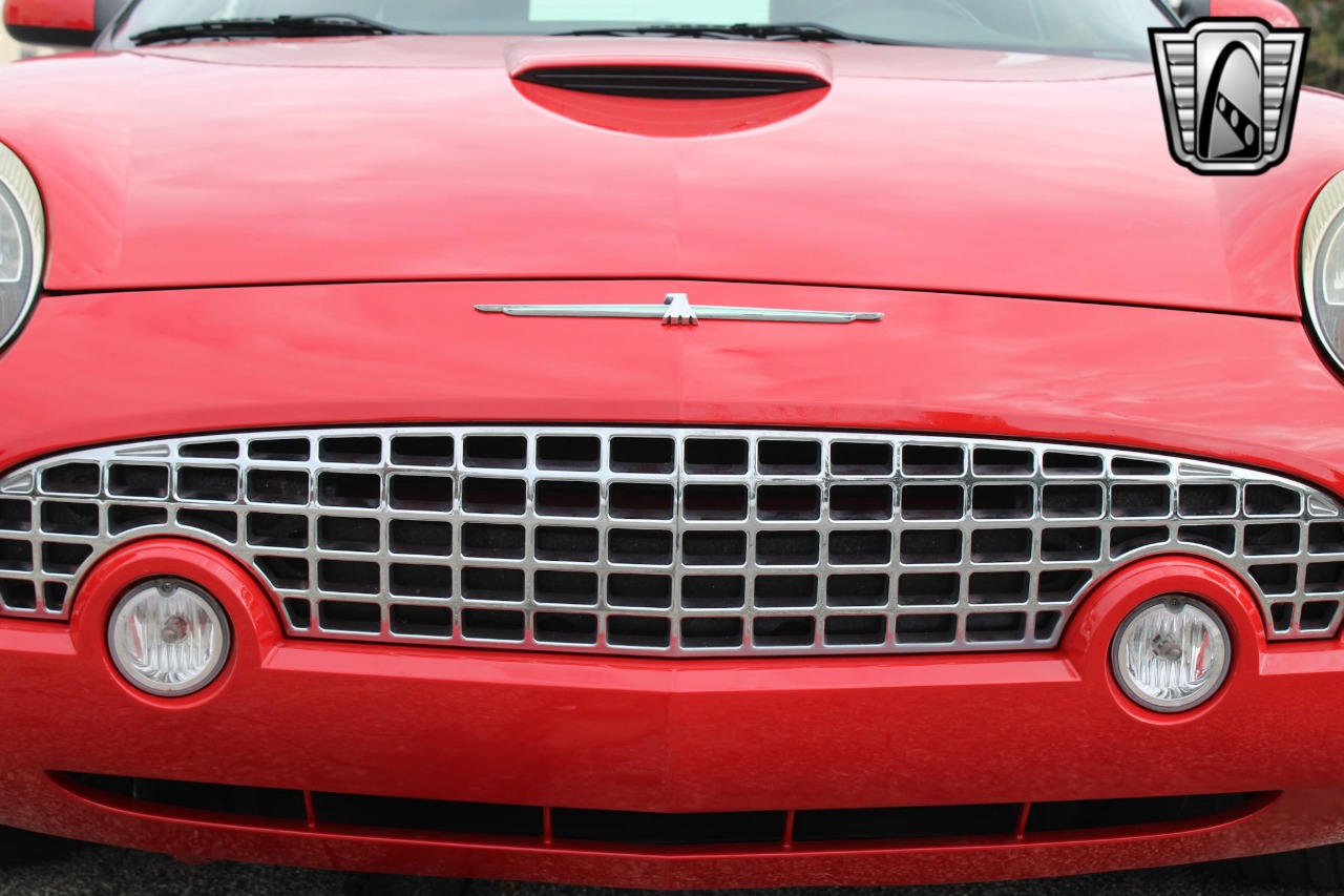 2002 Ford Thunderbird 37