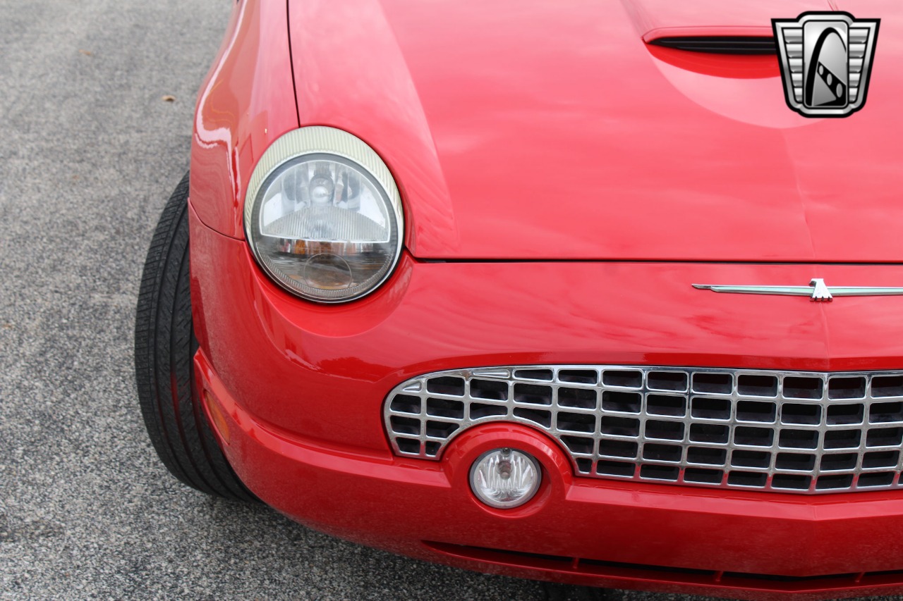 2002 Ford Thunderbird 39