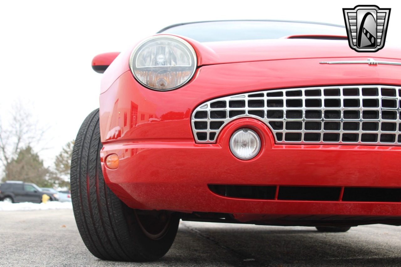 2002 Ford Thunderbird 41