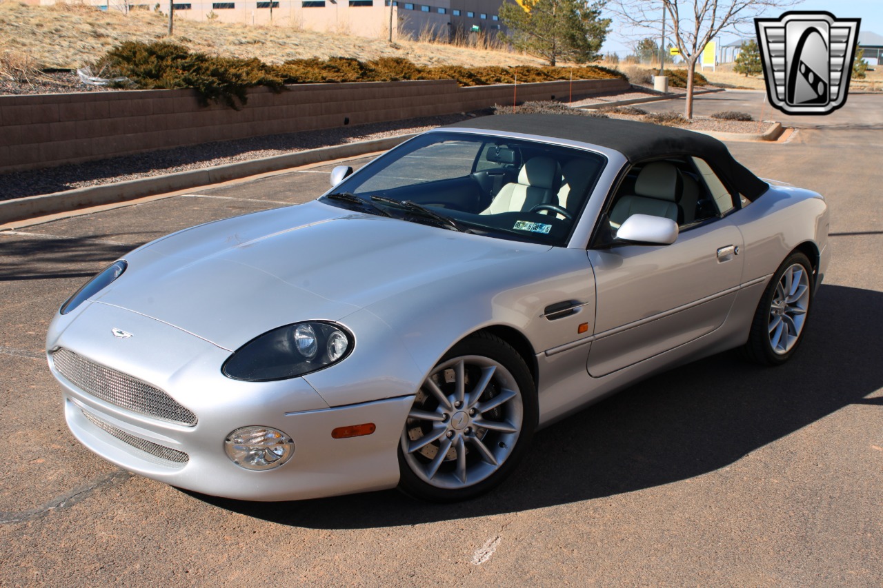 2002 Aston Martin Vantage 32
