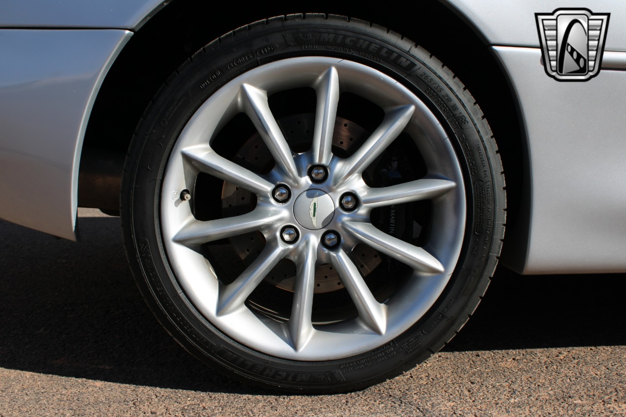 2002 Aston Martin Vantage 11