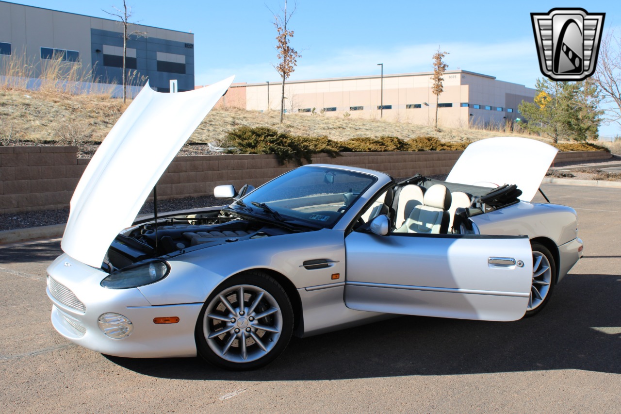 2002 Aston Martin Vantage 13