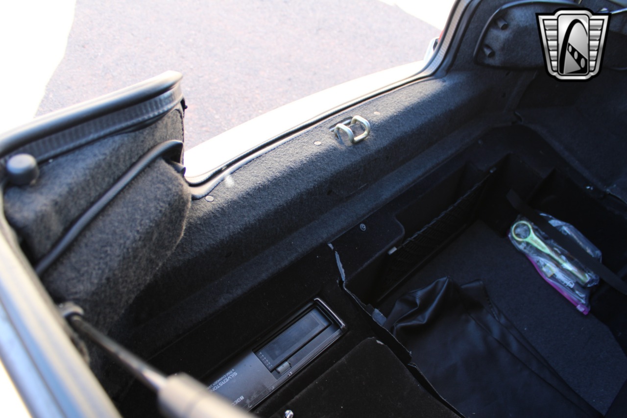 2002 Aston Martin Vantage 76