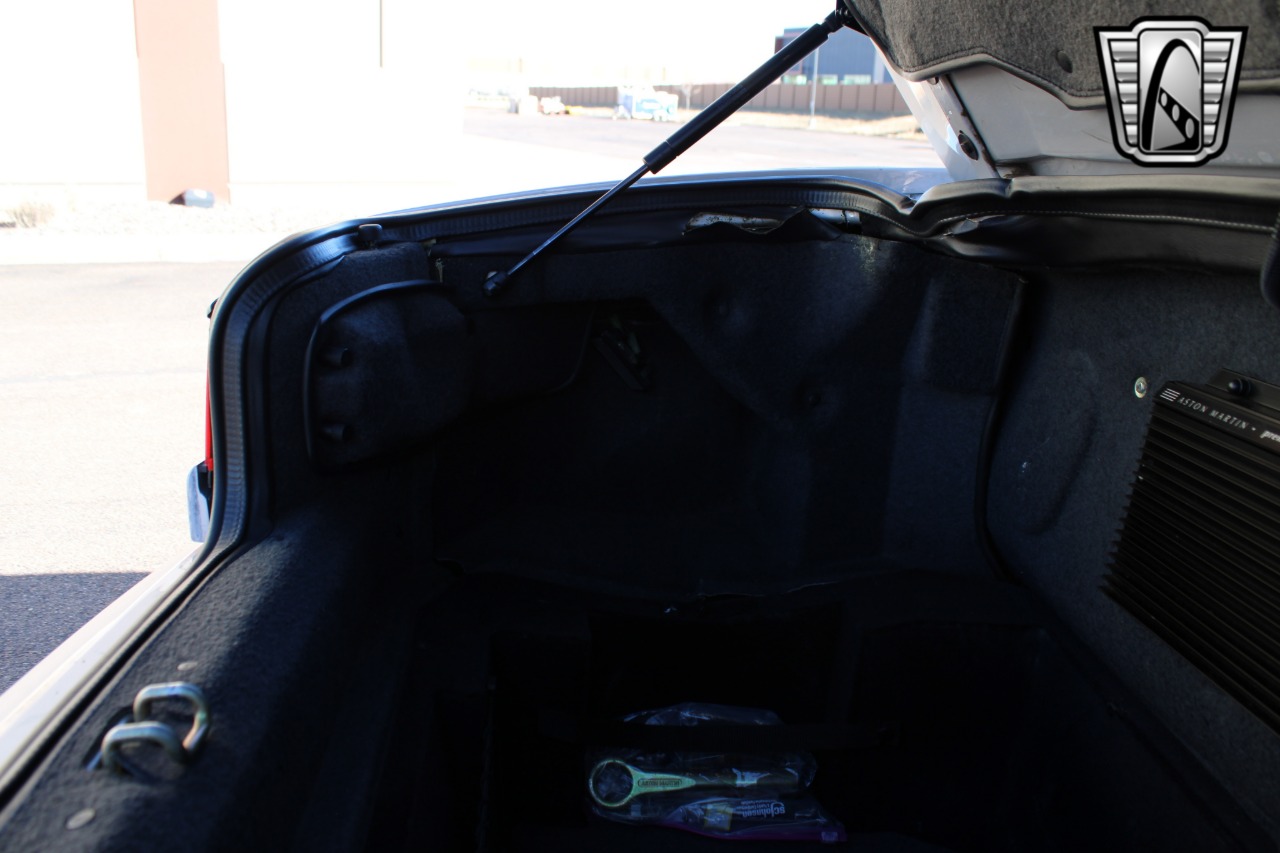 2002 Aston Martin Vantage 77