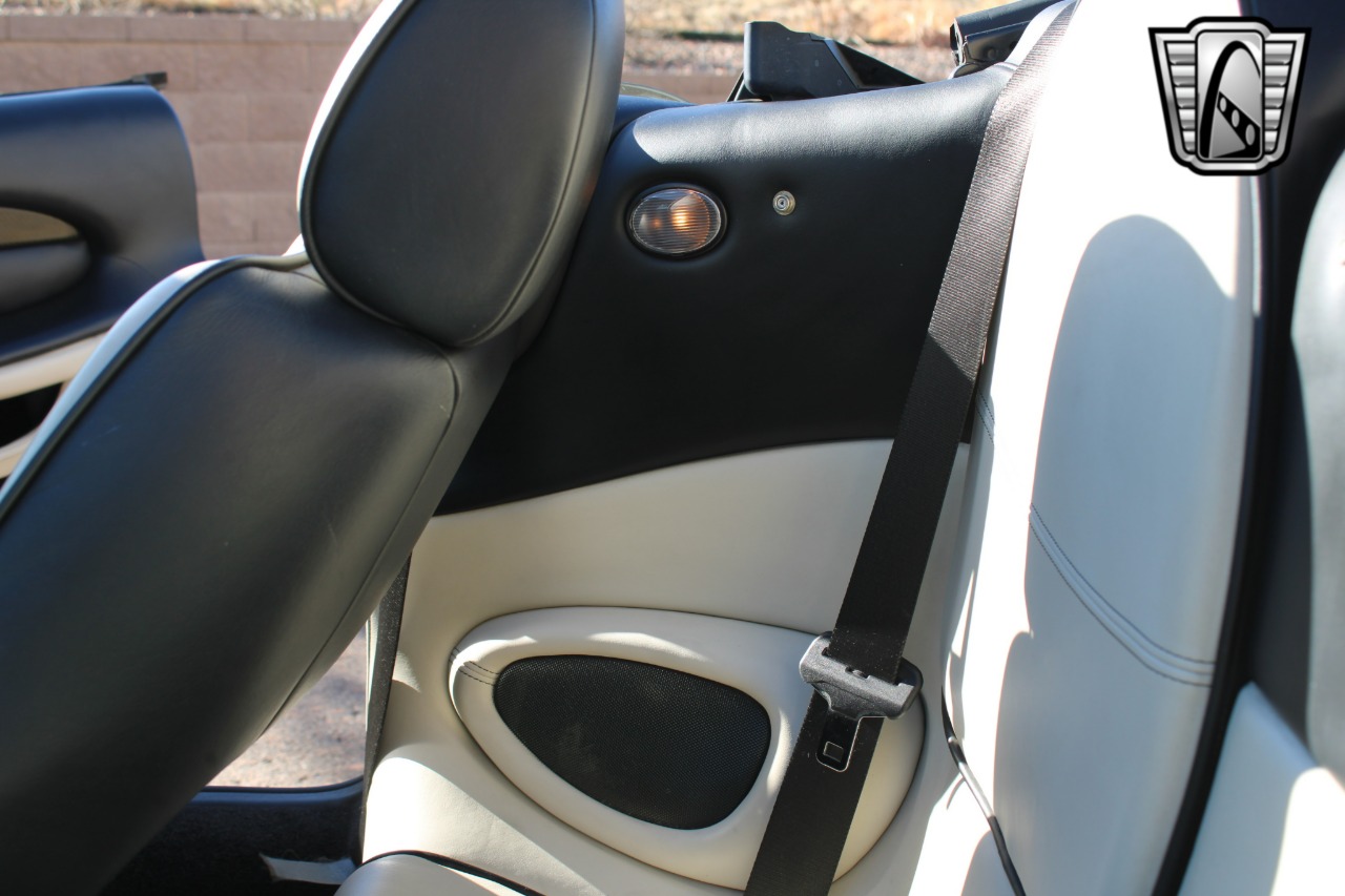 2002 Aston Martin Vantage 99