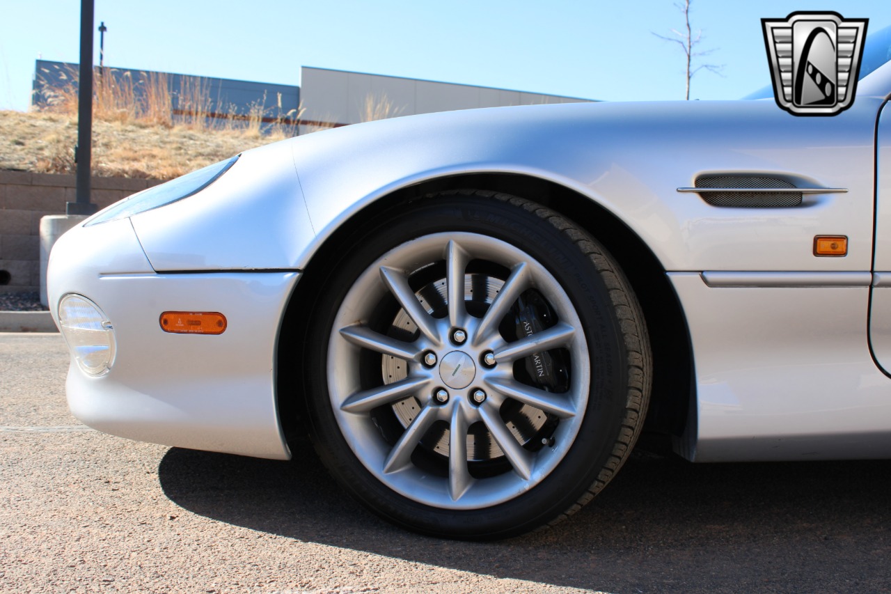 2002 Aston Martin Vantage 40