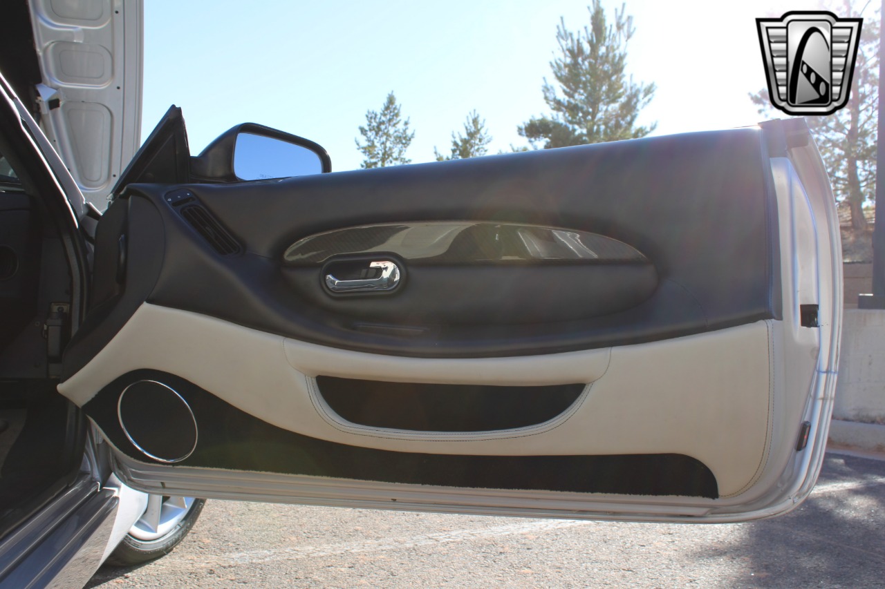 2002 Aston Martin Vantage 25