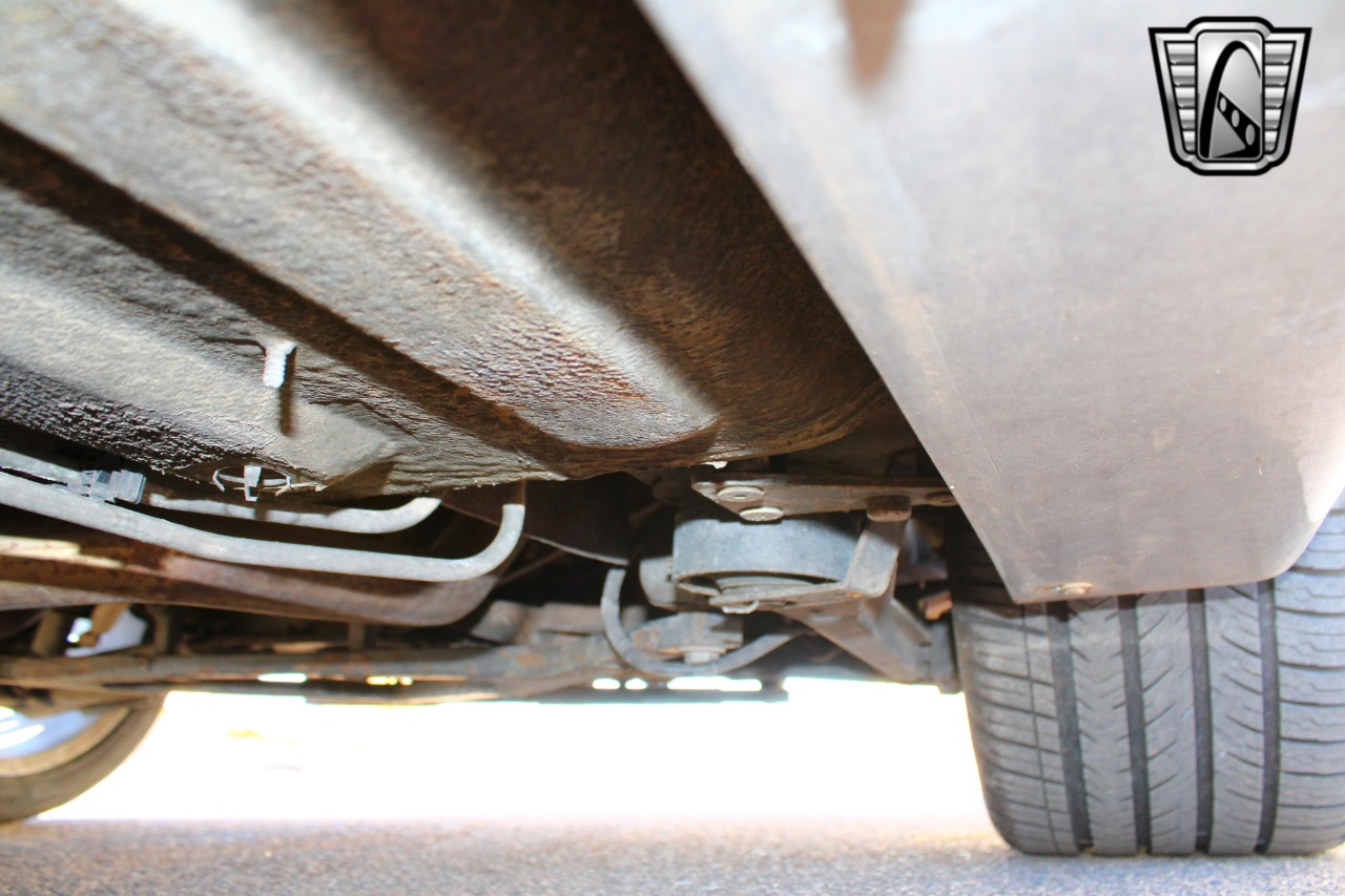 2002 Aston Martin Vantage 28