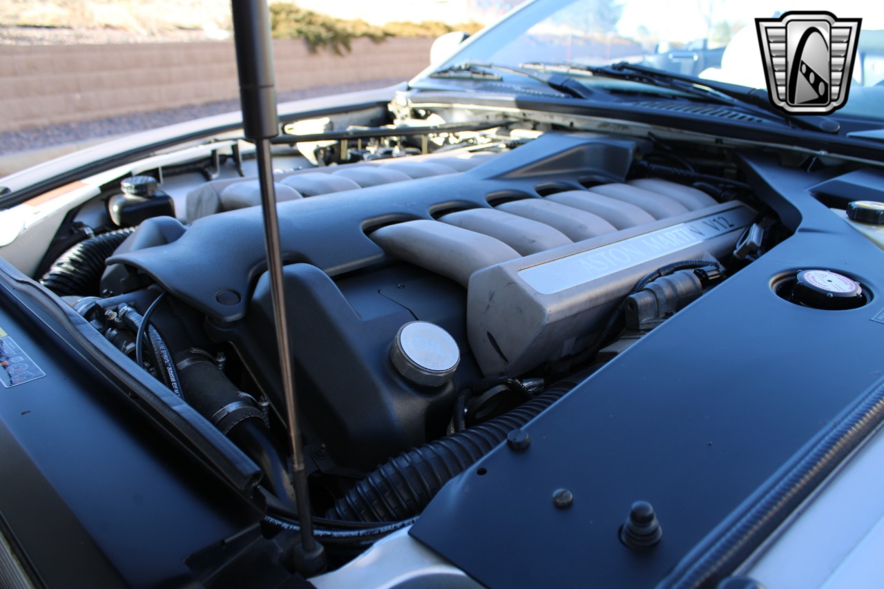 2002 Aston Martin Vantage 16