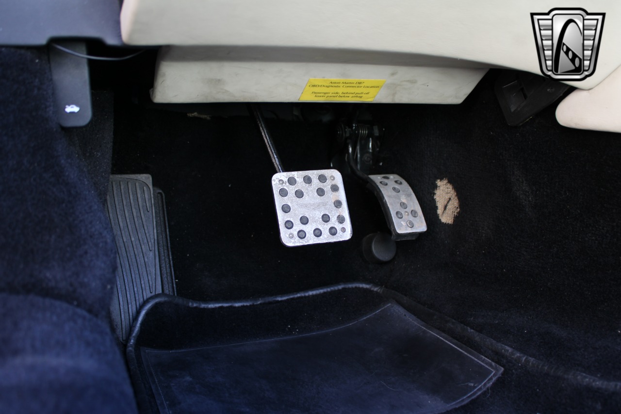 2002 Aston Martin Vantage 87