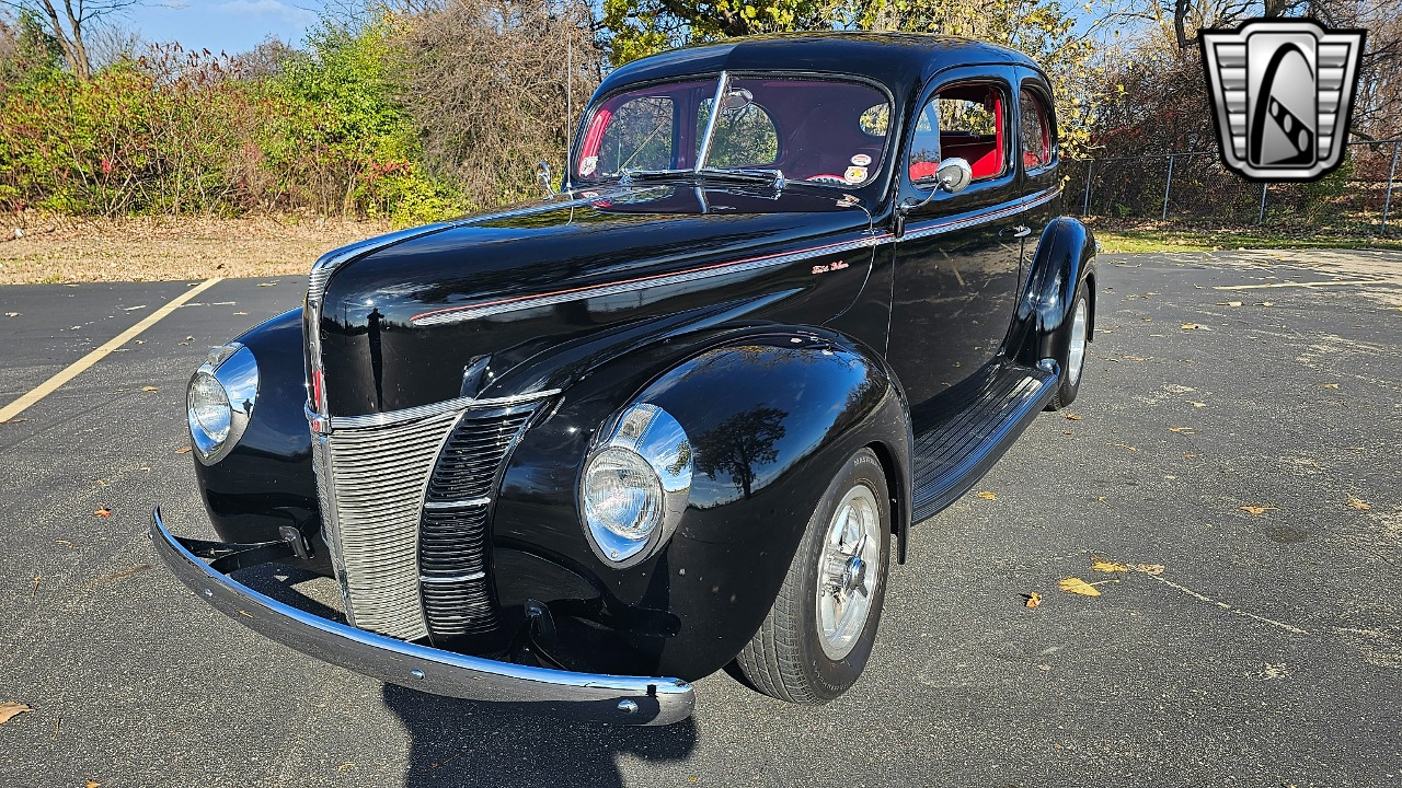 1940 Ford Tudor 25