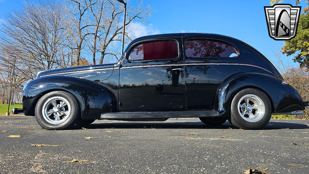 1940 Ford Tudor 2