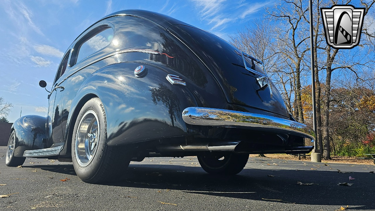 1940 Ford Tudor 3