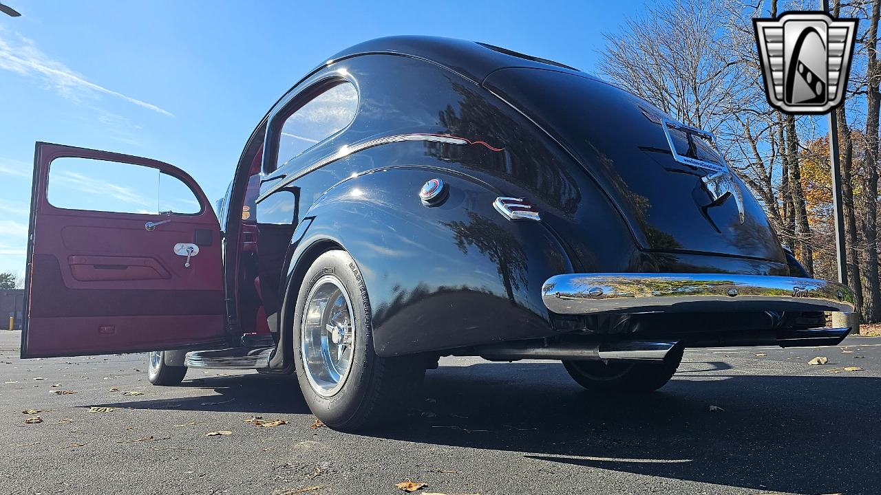 1940 Ford Tudor 73