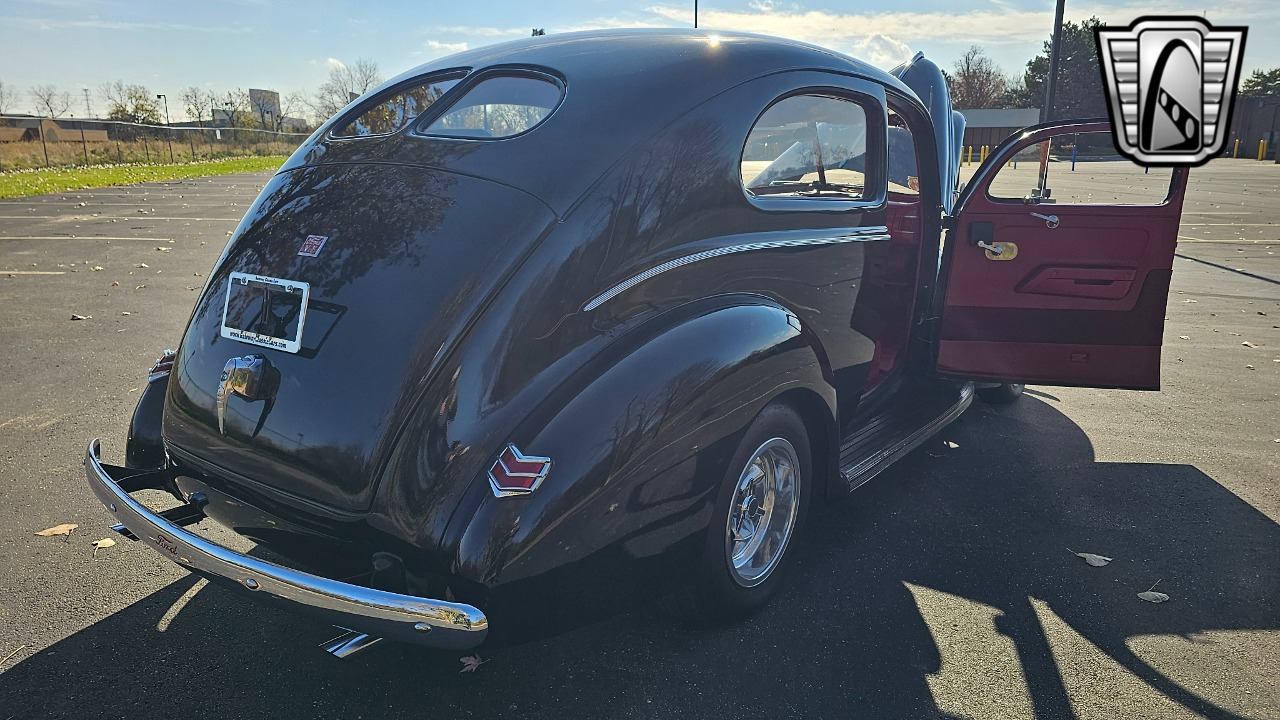 1940 Ford Tudor 80