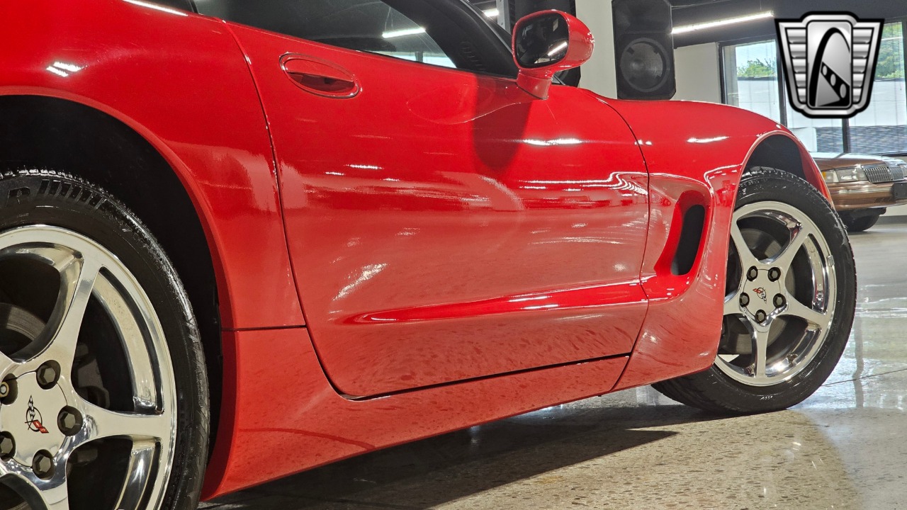 2000 Chevrolet Corvette 10