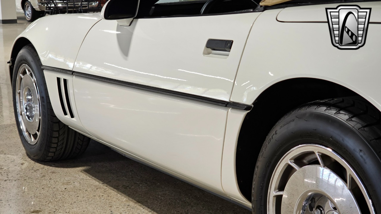 1986 Chevrolet Corvette 12