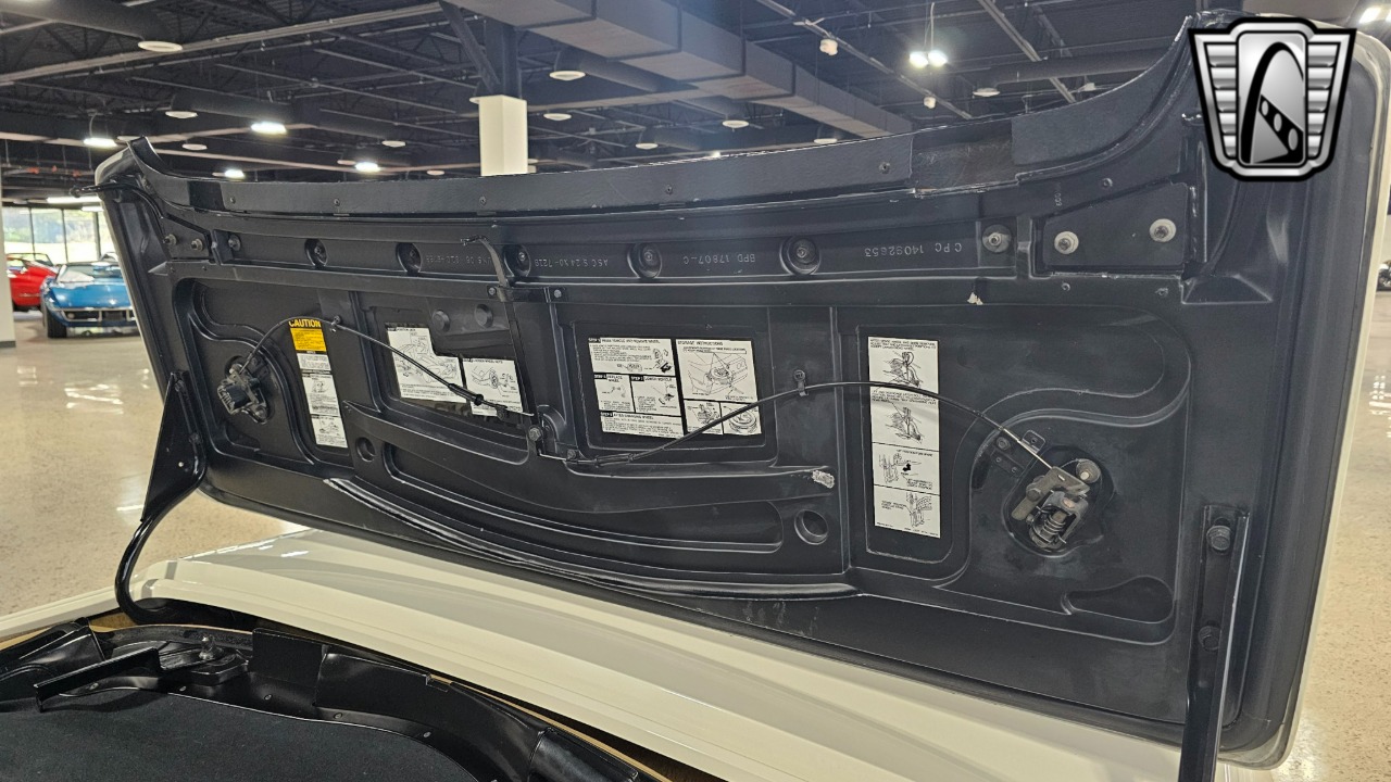 1986 Chevrolet Corvette 73