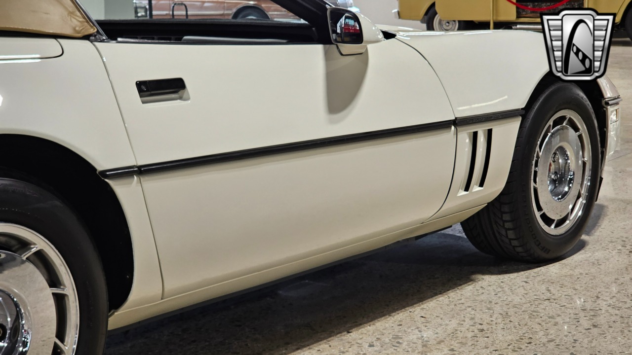 1986 Chevrolet Corvette 16