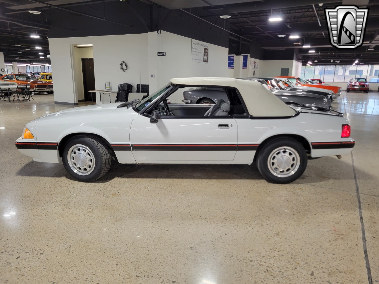 1989 Ford Mustang 35