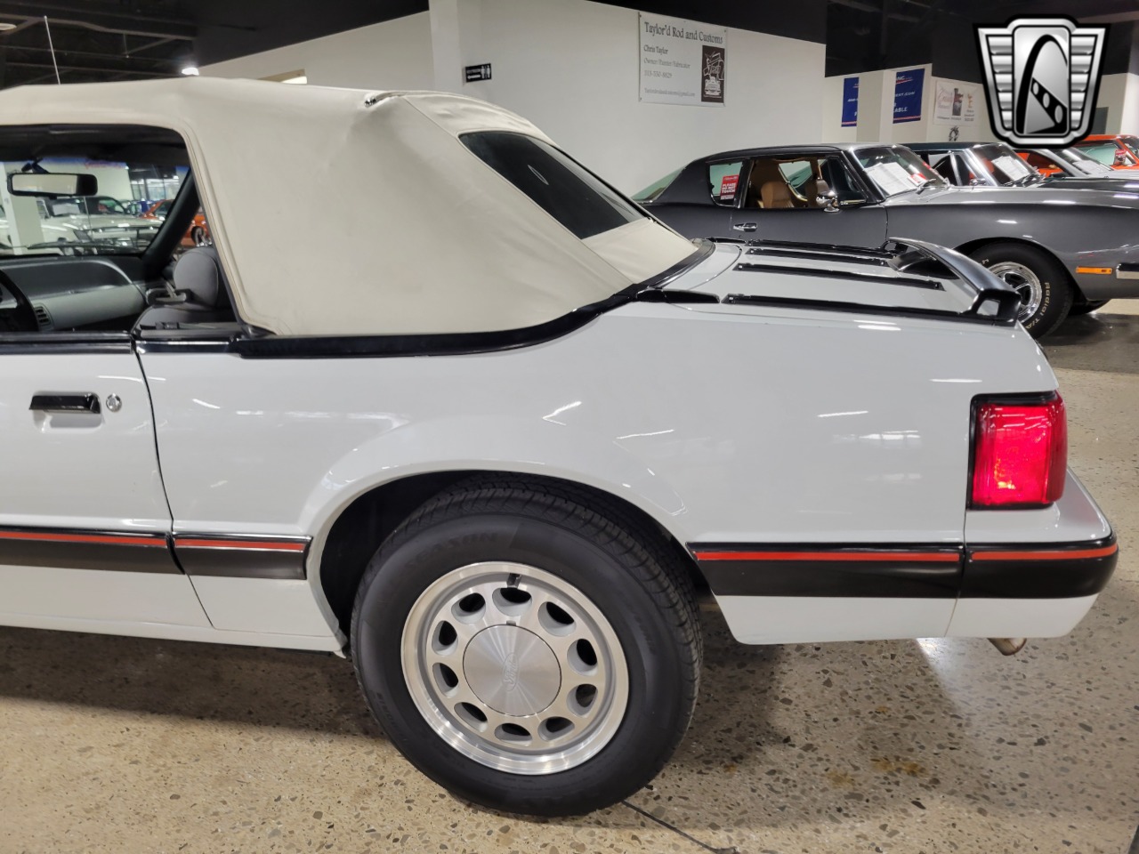 1989 Ford Mustang 38