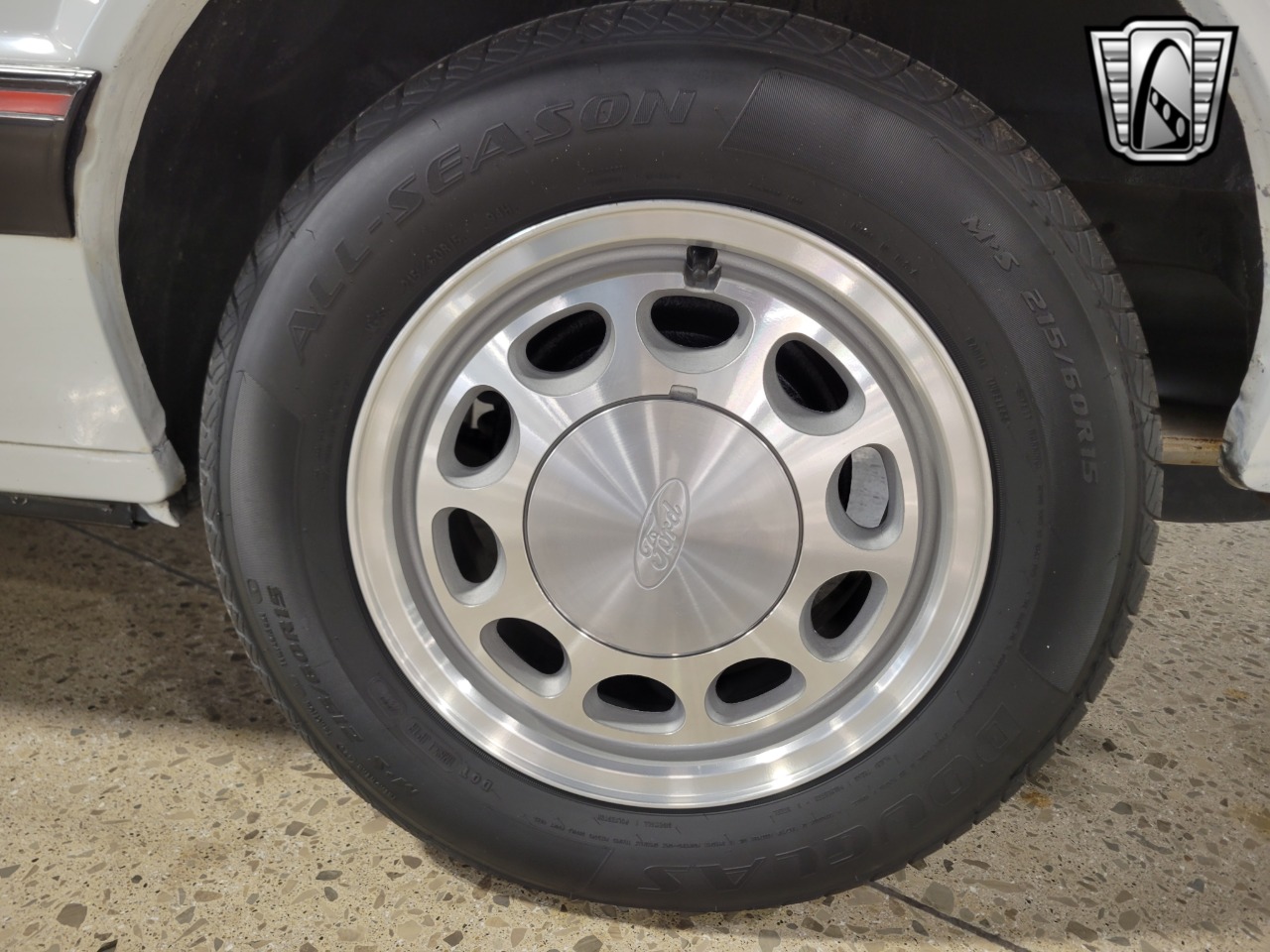 1989 Ford Mustang 10