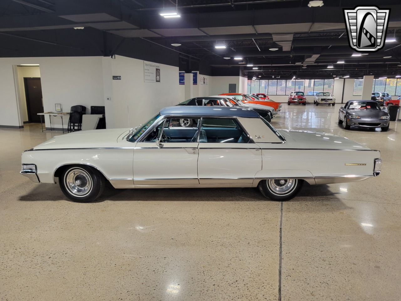 1965 Chrysler New Yorker 35