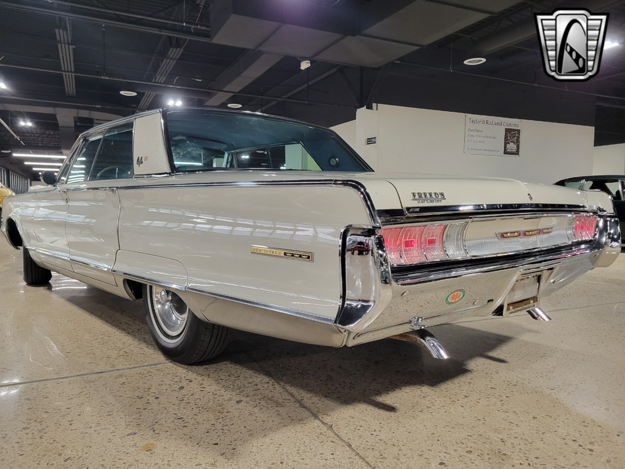 1965 Chrysler New Yorker 39
