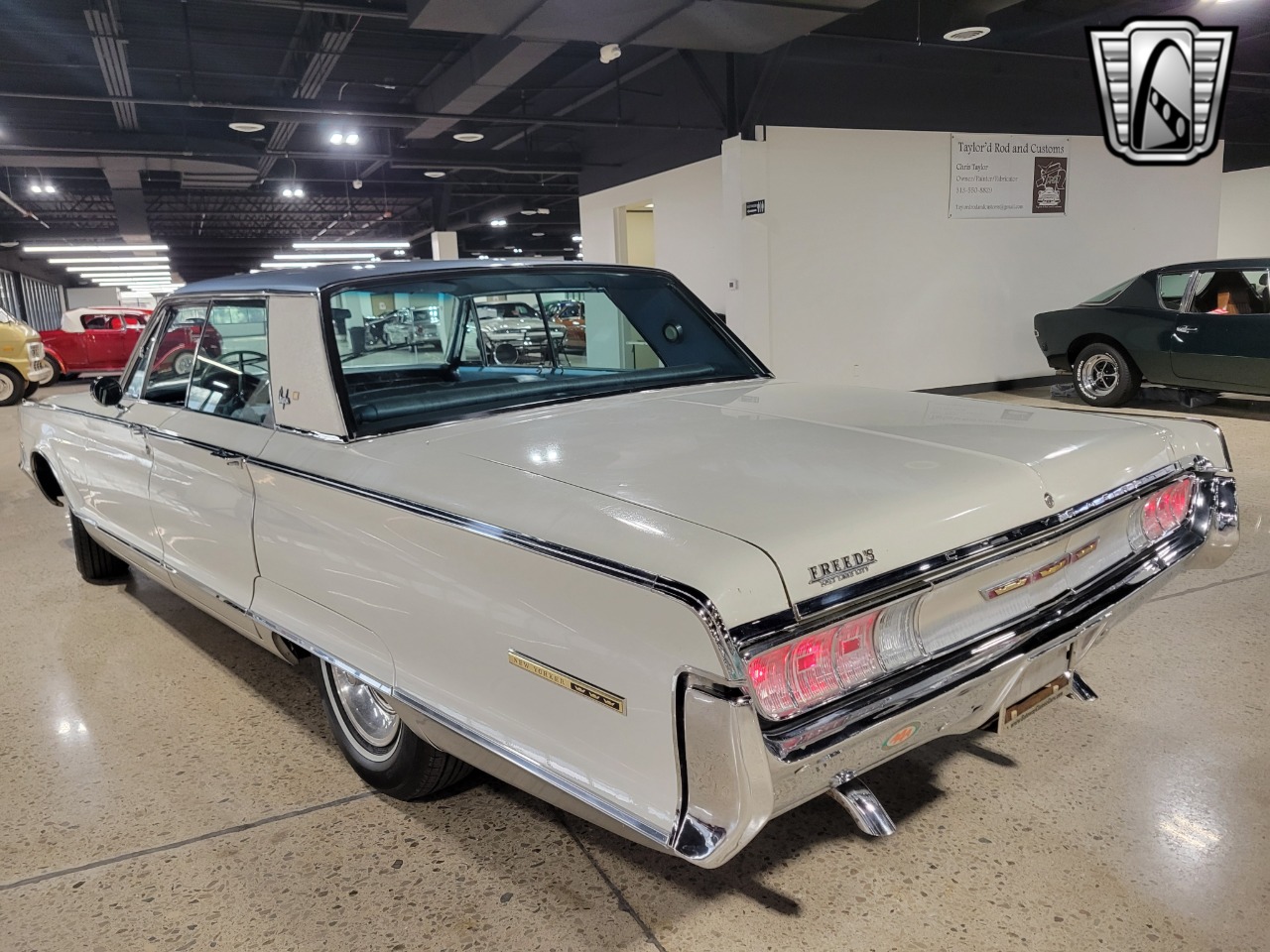 1965 Chrysler New Yorker 40