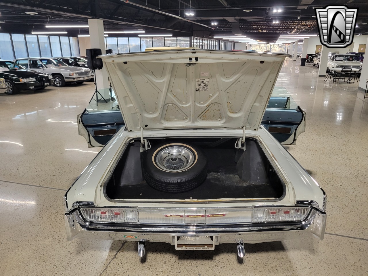 1965 Chrysler New Yorker 90