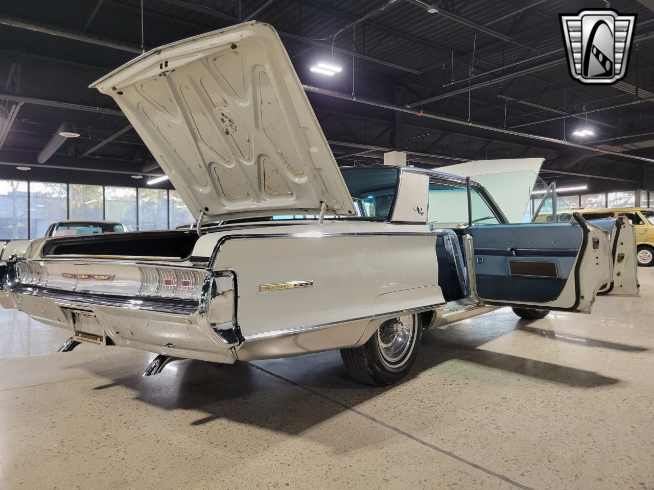 1965 Chrysler New Yorker 8