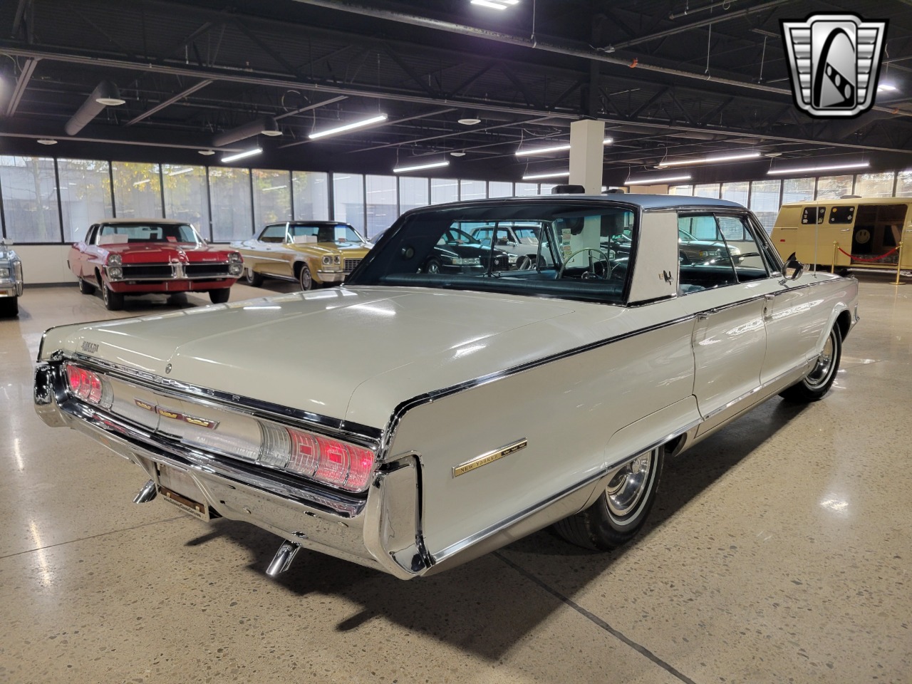 1965 Chrysler New Yorker 45